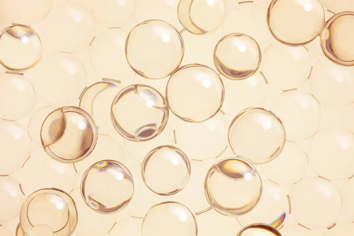 Crema Suavizante de Ceramidas para Ojos con Aloe y Té Negro