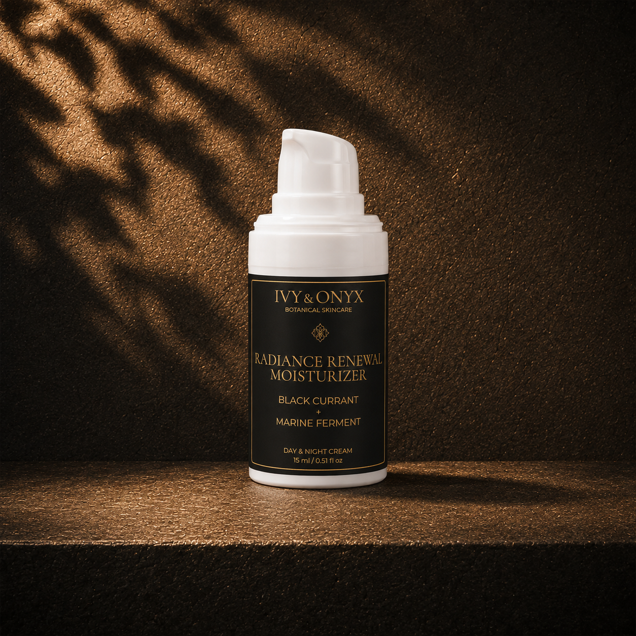 Crema de Día Renovadora Radiance con Grosella Negra + Fermento Marino 15 ml / 0,51 fl oz