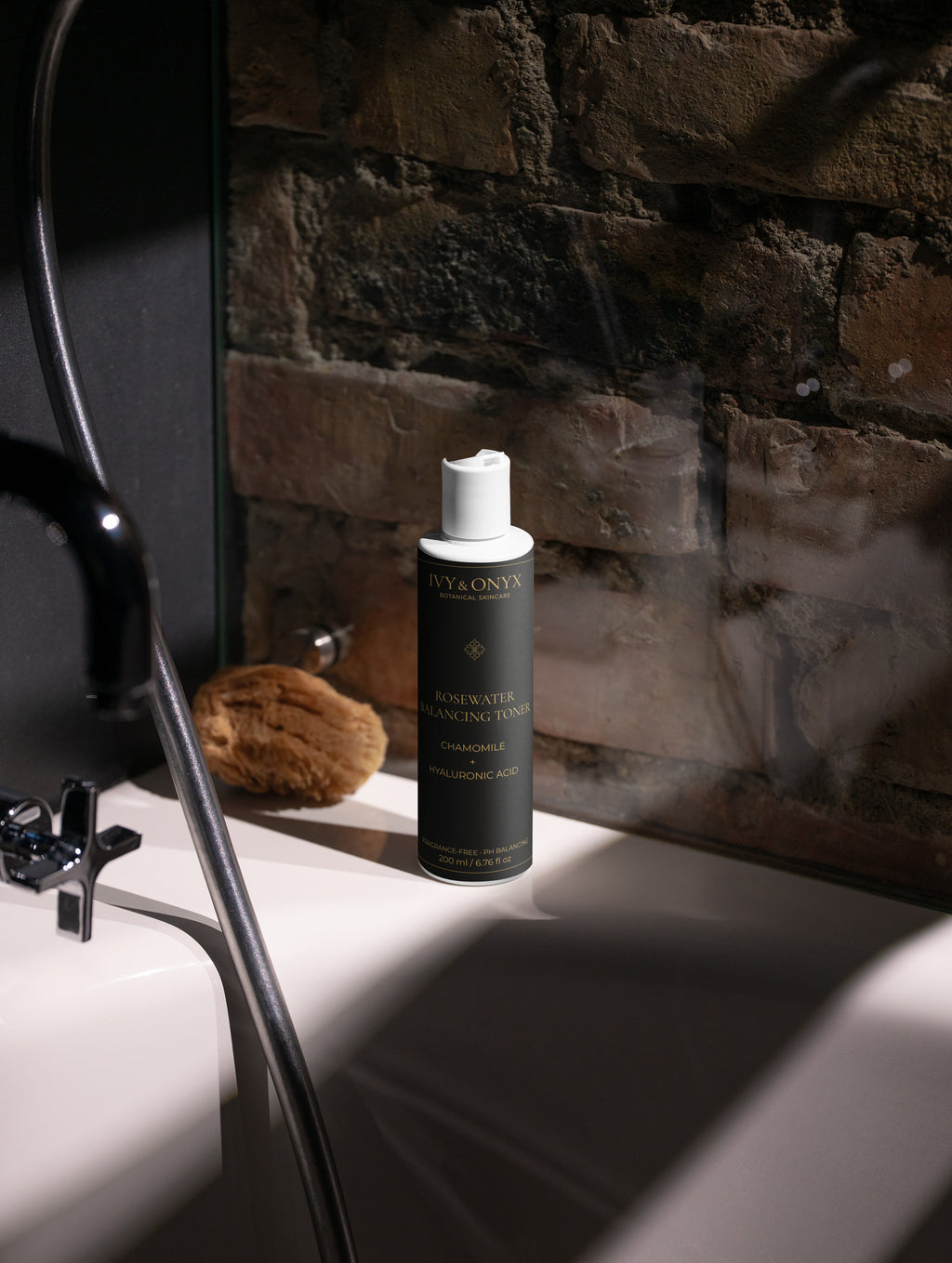 Rosewater Balance Toner with Chamomile + hyaluronic acid, 200 ml / 6.76 fl oz