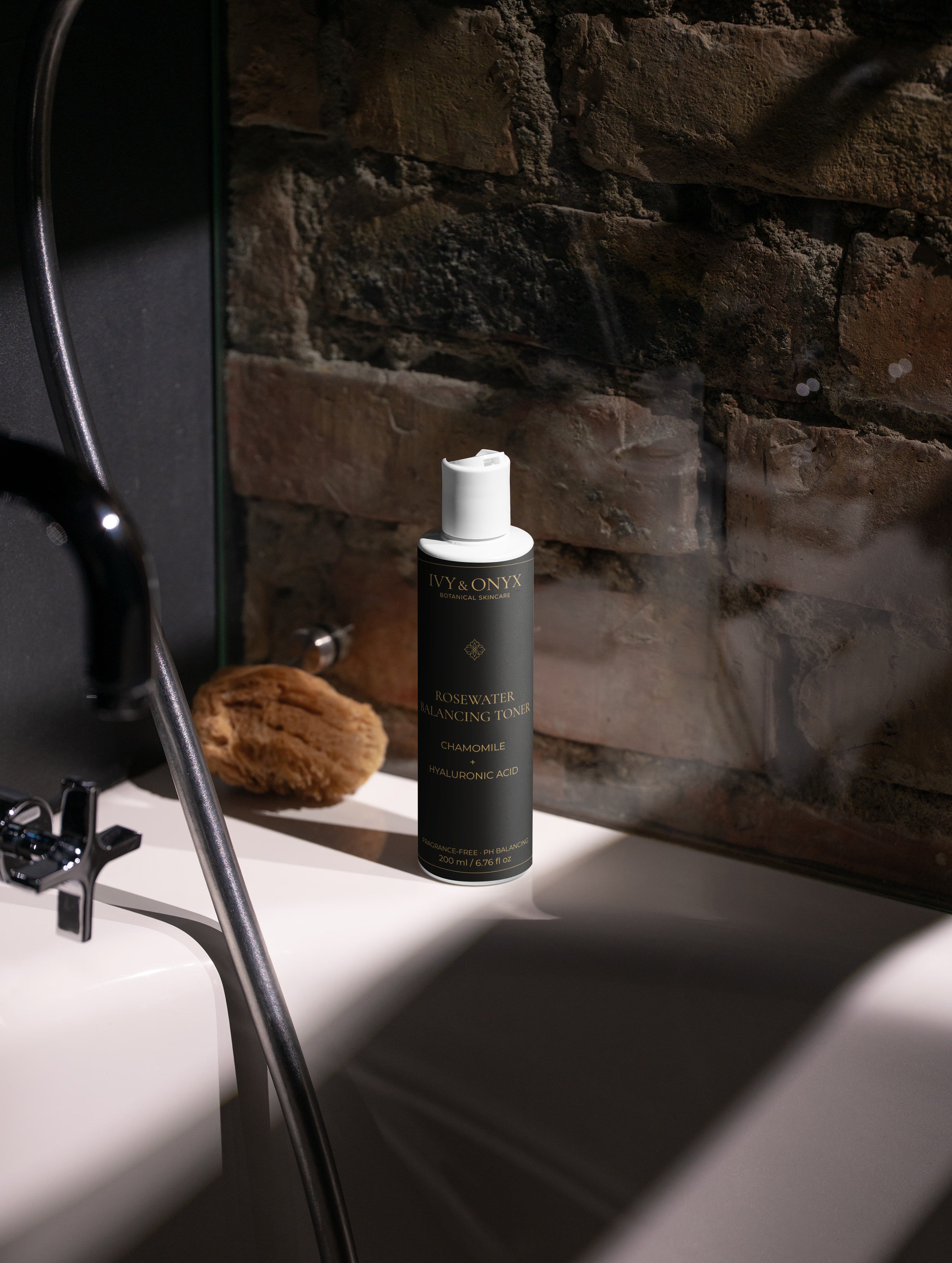 Rosewater Balance Toner with Chamomile + hyaluronic acid, 200 ml / 6.76 fl oz